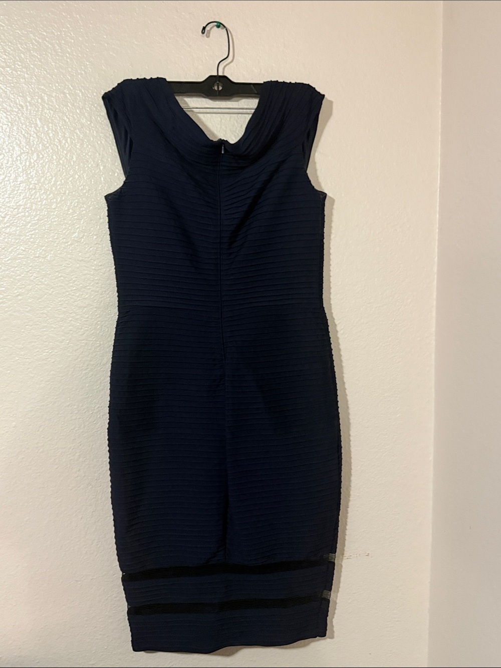 Tadashi Shoji Navy Sleeveless Draped Sheath with Sheer Stripe Detail Sz S - Picture 7 of 8